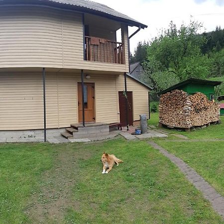 Котедж Під Горою Tatariw Exterior foto